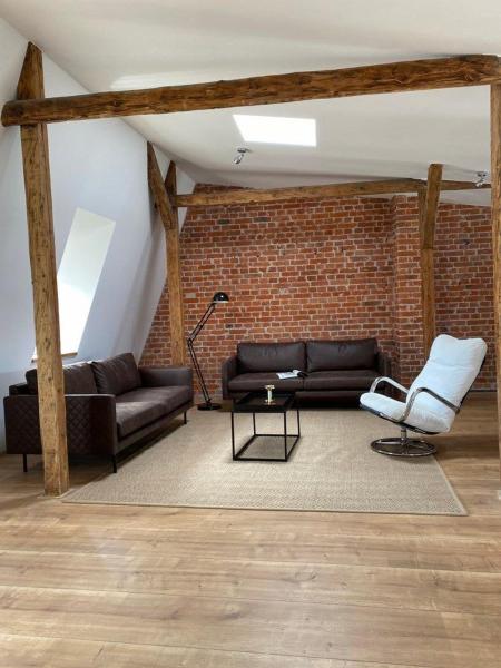 写真にはヴィスマール市にあるAltstadtloft im Herzen Wismars - ABC303が写っています。