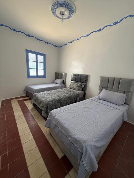 A la foto es mostra l'objecte Casa Blue situat a la ciutat de Xauen.