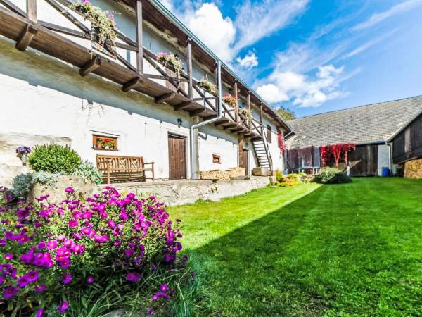 A la foto es mostra l'objecte Apartment Relax in Farmhouse by Interhome situat a la ciutat de Hory.