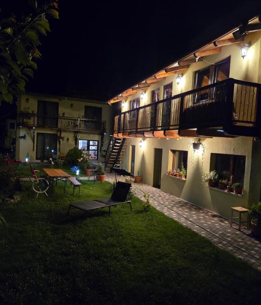 Na fotografii je vidět objekt Guest house Karina nacházející se ve městě Râşnov.