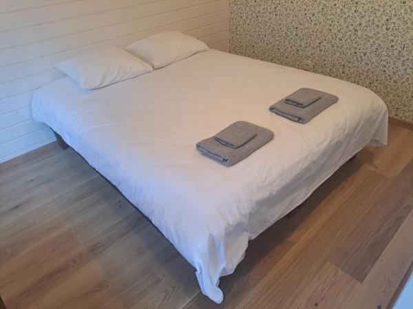 A la foto es mostra l'objecte ARF Apartment II situat a la ciutat de Tartu.