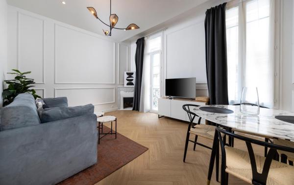 Newly Renovated Apartment with Balcony, AC, Fiber internet, Monte Carlo