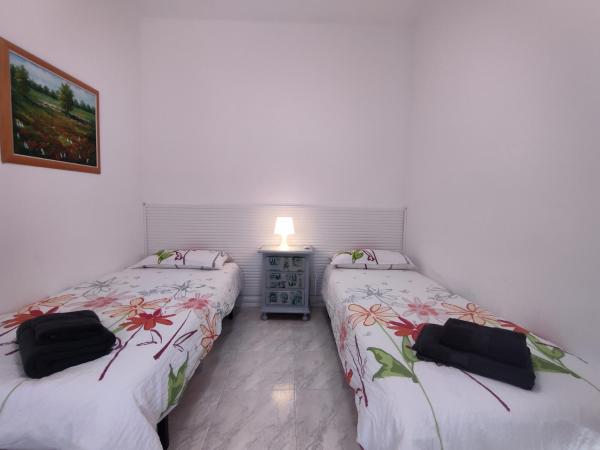 Clef ZE 2 bed apt in Málaga 190 m to the sandy beach, Малага