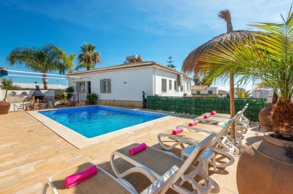 写真にはトロクス市にあるVilla El Olivar by Villa Plusが写っています。