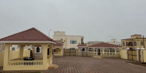 På bildet vises objektet Villa AlThurayya som ligger i byen Salalah.