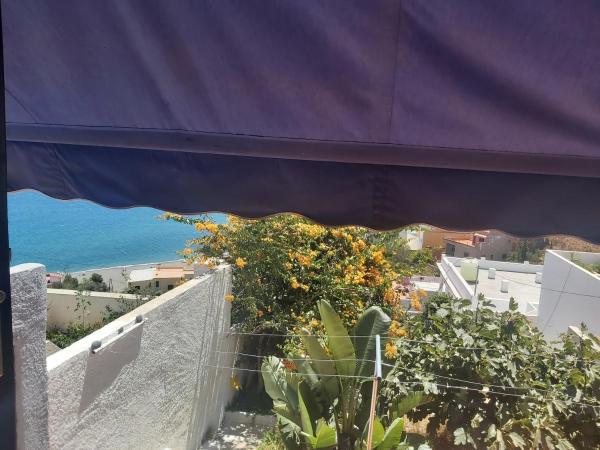 Na zdjęciu widoczny jest obiekt Maisons D'hôtes położony w mieście Aouchtame.