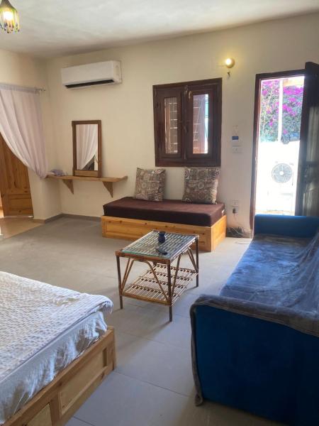 A la foto es mostra l'objecte Sol & Agua situat a la ciutat de Dahab.