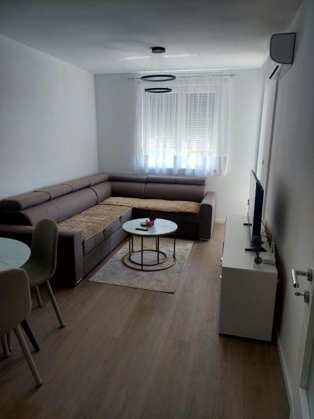 Kuvassa näkyy kohde Apartman Sofia Doboj, joka sijaitsee kaupungissa Doboj.