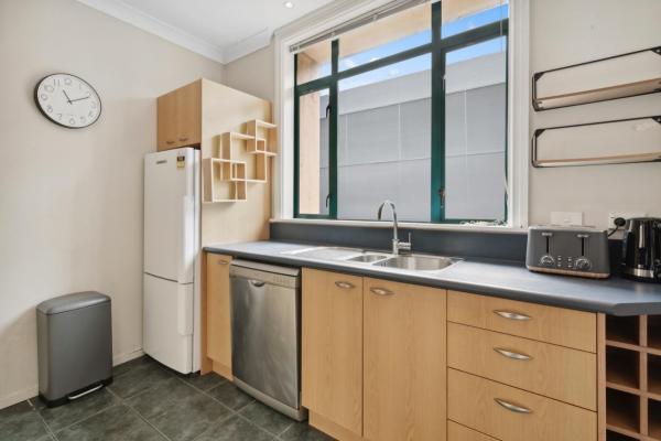 Photo 6 : Spacious, 2 Bed, 2 Bath Central City Retreat