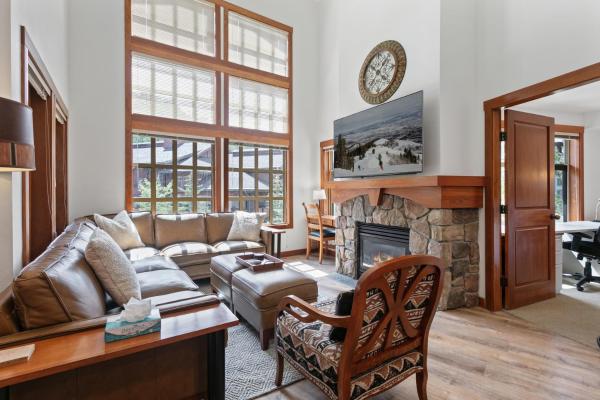 A la foto es mostra l'objecte 1404 - Two Bedroom Standard Eagle Springs West condo situat a la ciutat de Solitude.
