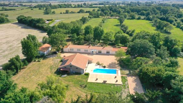 A la foto es mostra l'objecte Domaine du Chêne Vert situat a la ciutat de Sallertaine.
