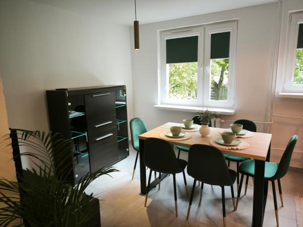 På bilden syns objektet Apartament Zielono mi som ligger i staden Brzuza.