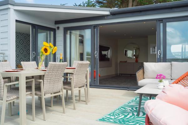 Foto 5: FERRYPOINT - 3 Bed Stylish Beachfront Retreat