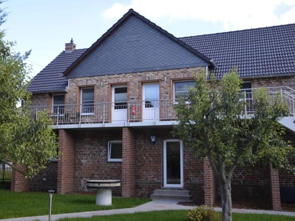 På billedet ses objektet Ferienwohnung Kirsche - On the fruit tree beliggende i byen Jetsch.