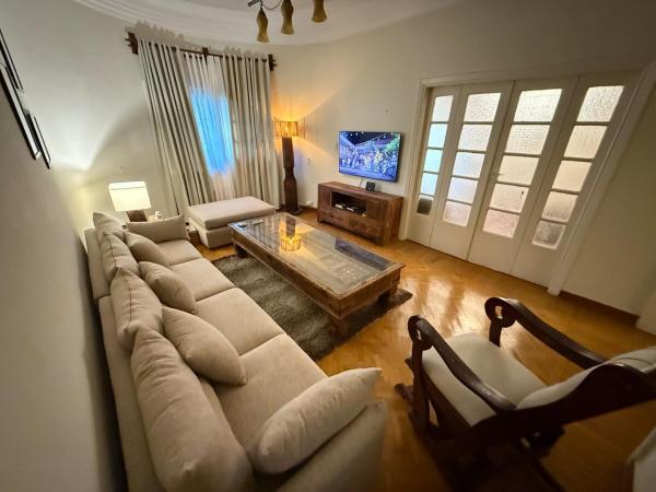 A la foto es mostra l'objecte Enjoy Luxury and Elegance in Garden City! situat a la ciutat de El Caire.