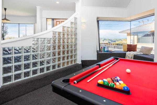 照片显示了位于Horotiu市的Great Short-Mid Term Stay! River Views & Games Room物件。