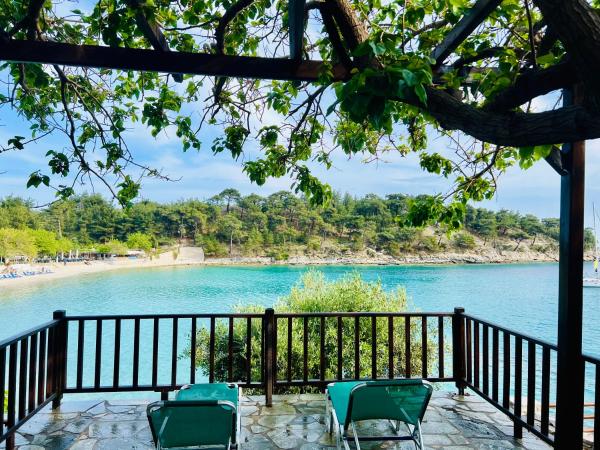 A la foto es mostra l'objecte Aliki Stone House situat a la ciutat de Alyki.