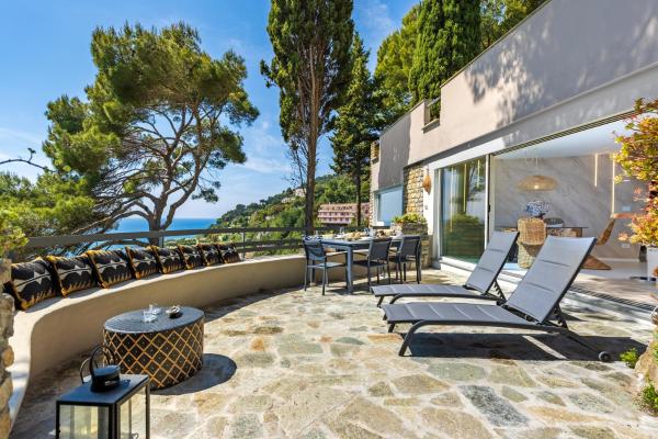 På bildet vises objektet Hostdomus - Villa Lumnia free parking som ligger i byen Cervo.