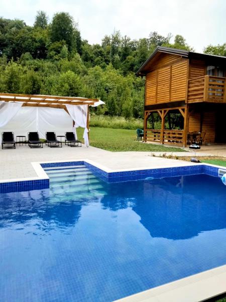 The photo shows the Vikendica Čardak located in the city of Srebrenik.