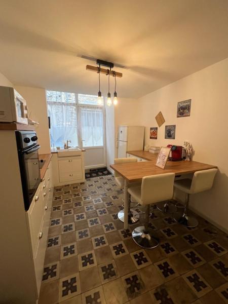 På billedet ses objektet Le nid Cévenol beliggende i byen Sumène.