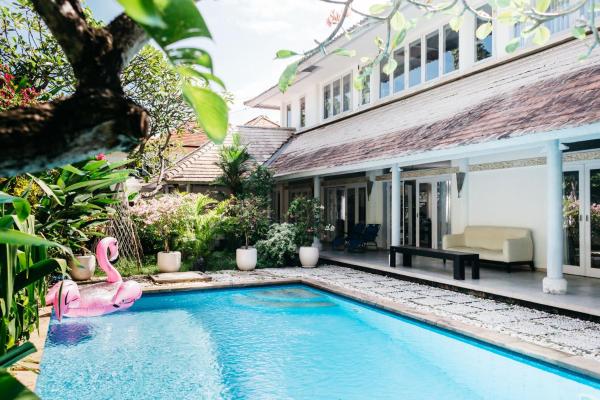 A la foto es mostra l'objecte 3BR, Sanur, Villa, Warm Pool, Piano, King, Tubs situat a la ciutat de Denpasar.