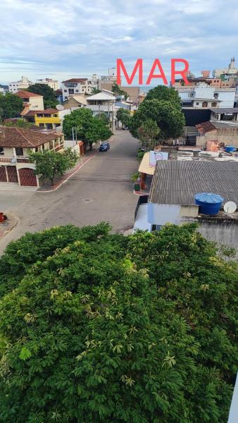En la foto se muestra el objeto Apartamento Piúma próximo a praça dona Carmem ubicado en la ciudad de Piúma.