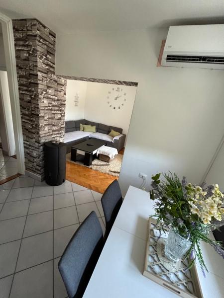 На фото показан объект Apartman Papac, расположенный в городе Stolac.