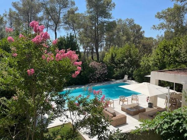 Dernière Minute Excpetionnel Toute Villa 4 Chbres Pool House Piscine Et Boulodrome - Claret