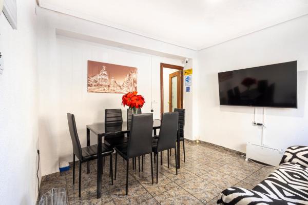 A la foto es mostra l'objecte Cómodo apartamento cerca del metro y de la feria Valencia situat a la ciutat de Paterna.