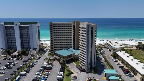 Splash Into Sundestin, Gulf Front, Close To Everything! - Destin, FL