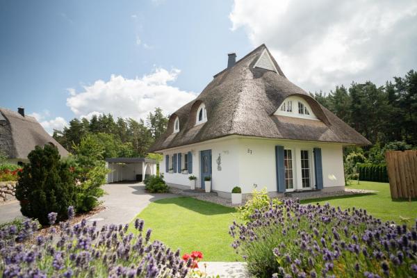 Na zdjęciu widoczny jest obiekt Ferienhaus Haubenlerche 15 położony w mieście Fuhlendorf.
