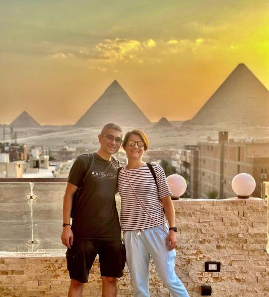 A la foto es mostra l'objecte Ayla pyramids view situat a la ciutat de El Caire.