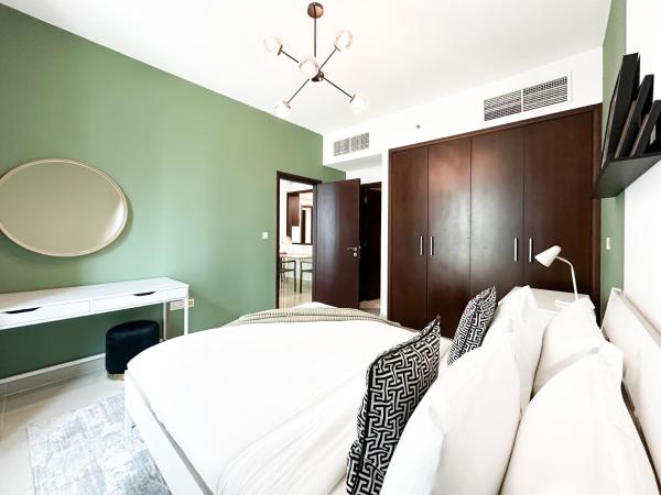 Фотография 9: Trophy - 29 Boulevard Tower Downtown Suite