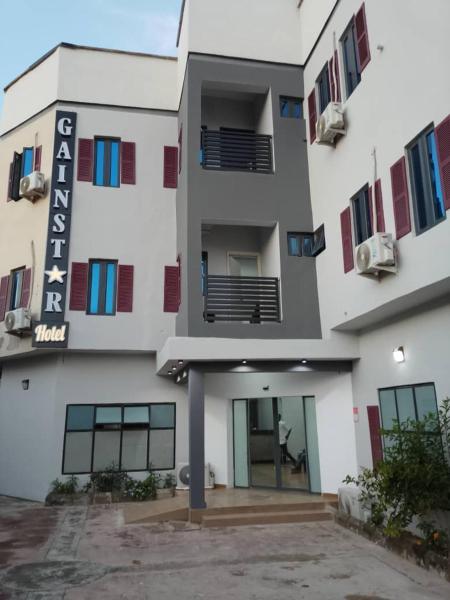 Na fotografii je vidět objekt Gain Star Hotel nacházející se ve městě Ilesa.