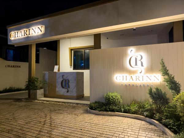 A la foto es mostra l'objecte Charinn Kohlarn situat a la ciutat de Ko Larn.