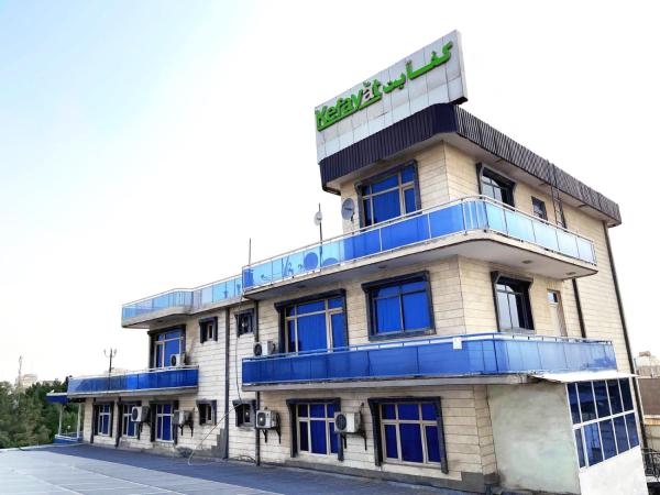 På bildet vises objektet Kefayat Hotel som ligger i byen Mazar-e Sharif.