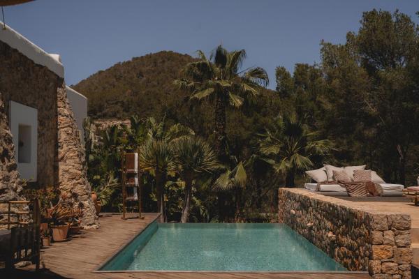 Στη φωτογραφία φαίνεται το αντικείμενο Newly renovated 4BR Ibiza Finca που βρίσκεται στην πόλη Ibiza.