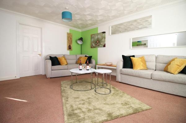 Foto 7: 3 Bed with Free Parking - Merriotts 1 by Tŷ SA