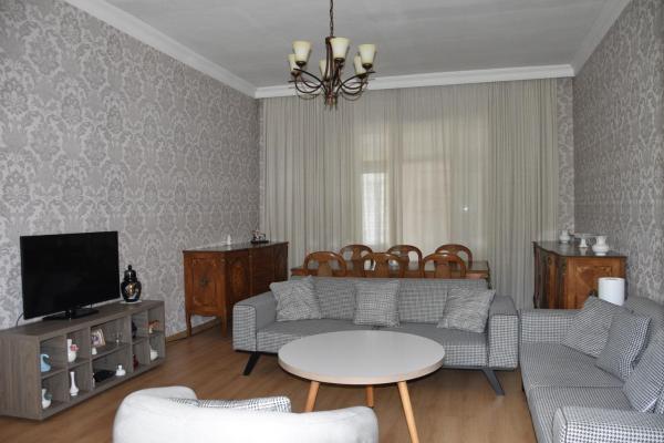 A la foto es mostra l'objecte Nona's House situat a la ciutat de Kobuleti.