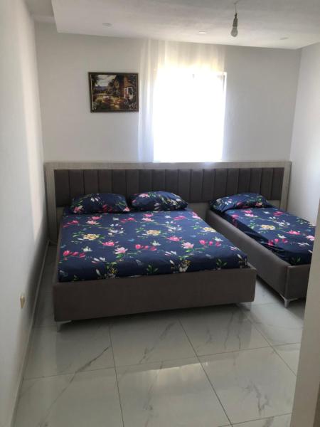 På billedet ses objektet Apartments Yrhan beliggende i byen Ulcinj.