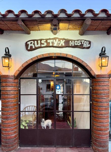 На фото показан объект Hostal Rustyk, расположенный в городе Кафайяте.