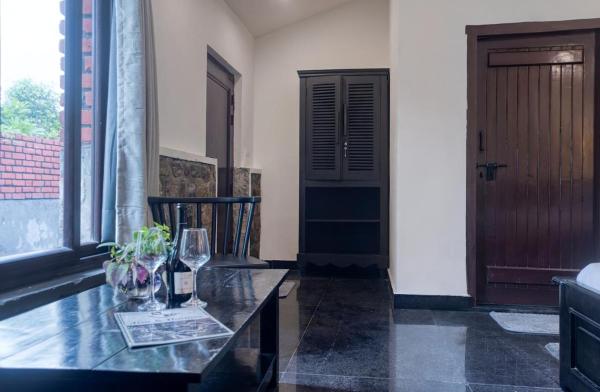 Foto 9: Jim & Holmes Resort & Luxury Residences in Jim Corbett National Park