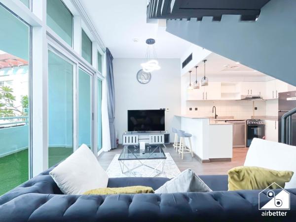Foto 5: Amazing Duplex with Balcony, Gym & Pool Dubai JVC