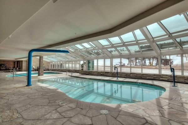 Luxury At One Ski Hill Place Ski-in & Ski-out - Breckenridge, CO