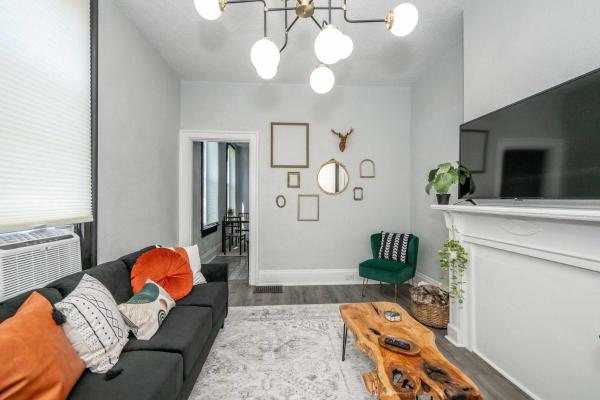Na fotografii je vidět objekt Chic Modern Gem with Style nacházející se ve městě Cincinnati.