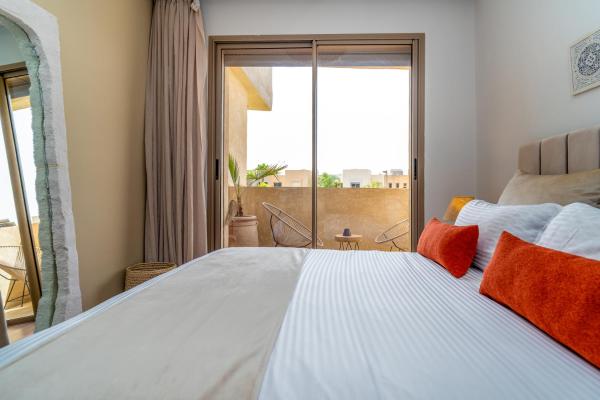 Fotografie 4: Chic & Cozy Apartment with Pool View - Prestigia