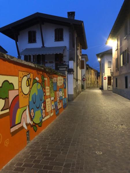 På billedet ses objektet White House appartamento beliggende i byen Spirano.