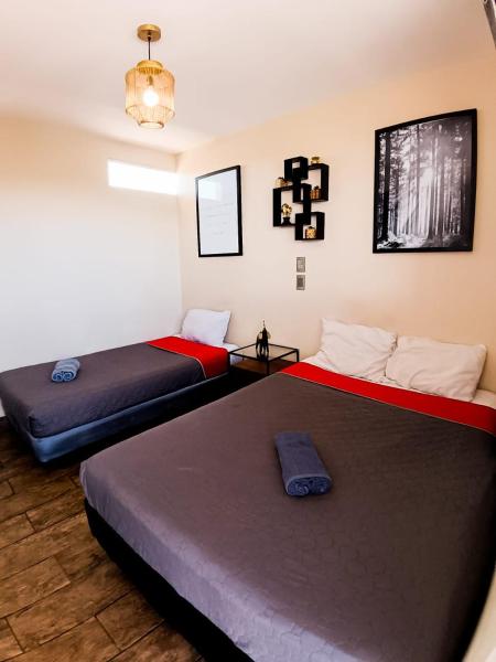 Na foto é possível ver o objeto Golden Vintage Room , Paseo Durango localizado na cidade de Durango.