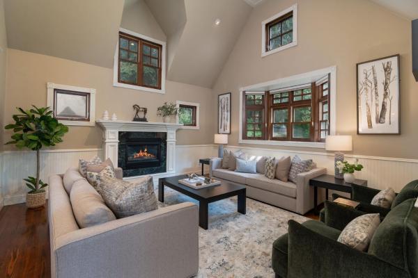 Spacious Designer 3br Victorian With Ac & Hot Tub - Aspen, CO