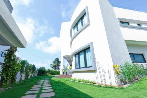 AGR Luxury, Cotonou